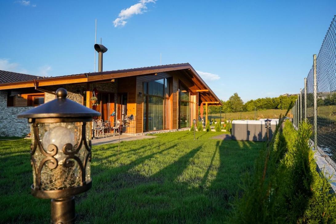 Mountain Villa Jordan- With Jacuzzi Razlog Exterior photo