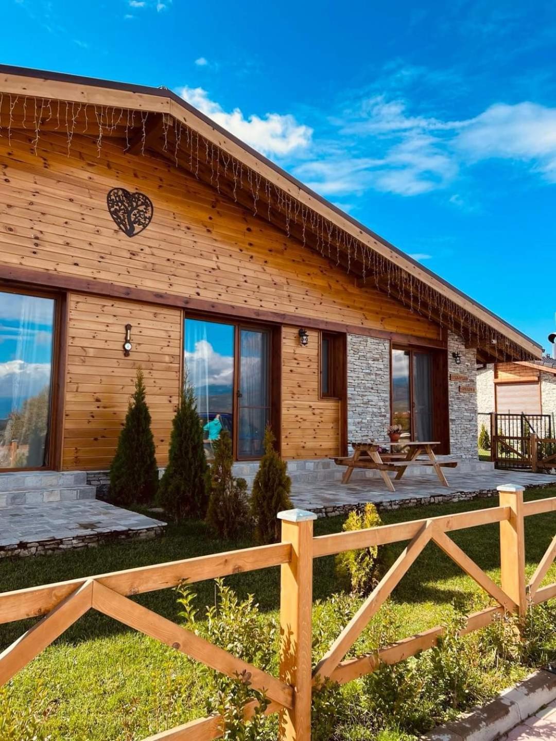 Mountain Villa Jordan- With Jacuzzi Razlog Exterior photo